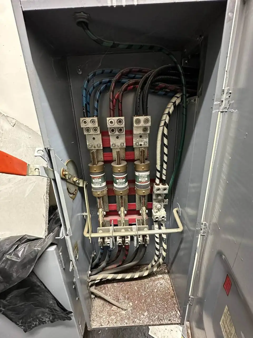 Fused disconnect switch wired by Electric A/C Inc during service work